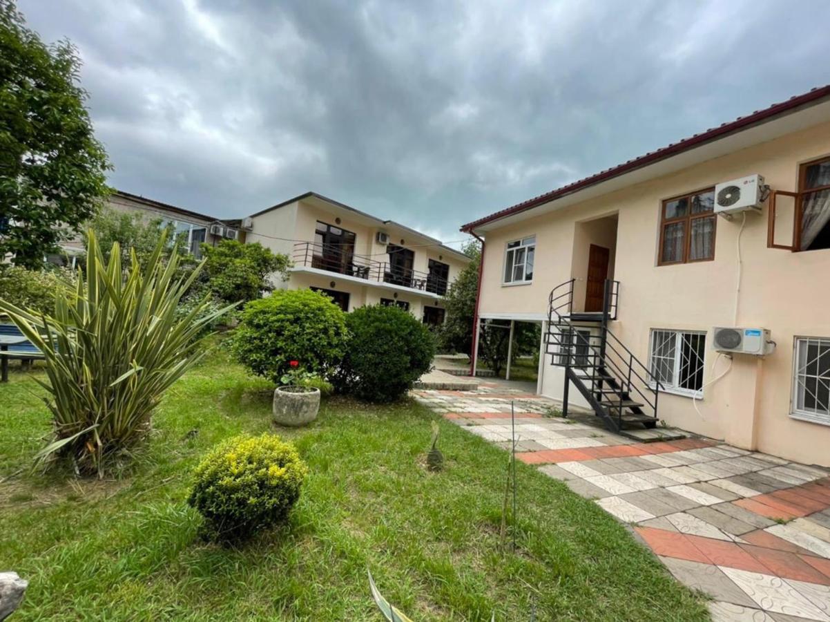 Guest House Dali กากรา ภายนอก รูปภาพ