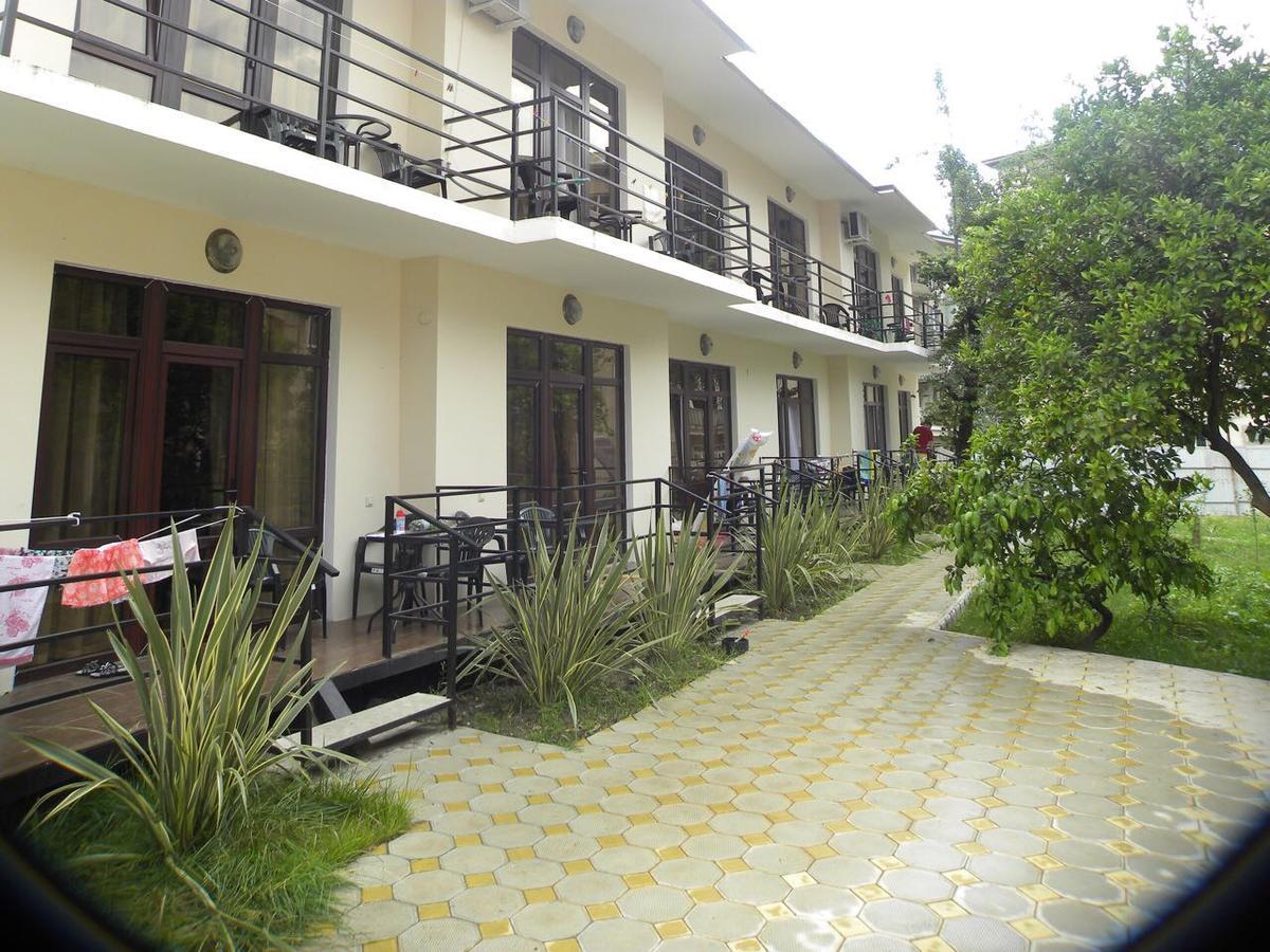 Guest House Dali กากรา ภายนอก รูปภาพ